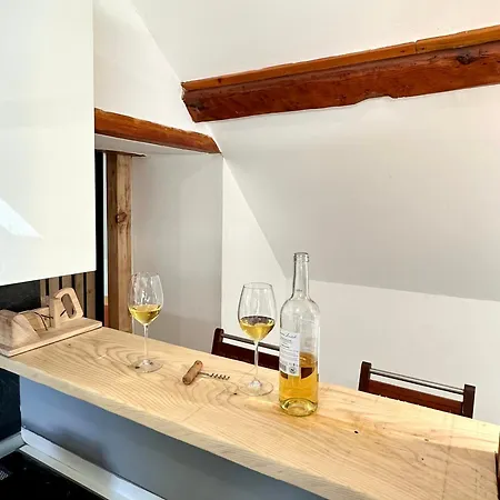Flat Apartment *